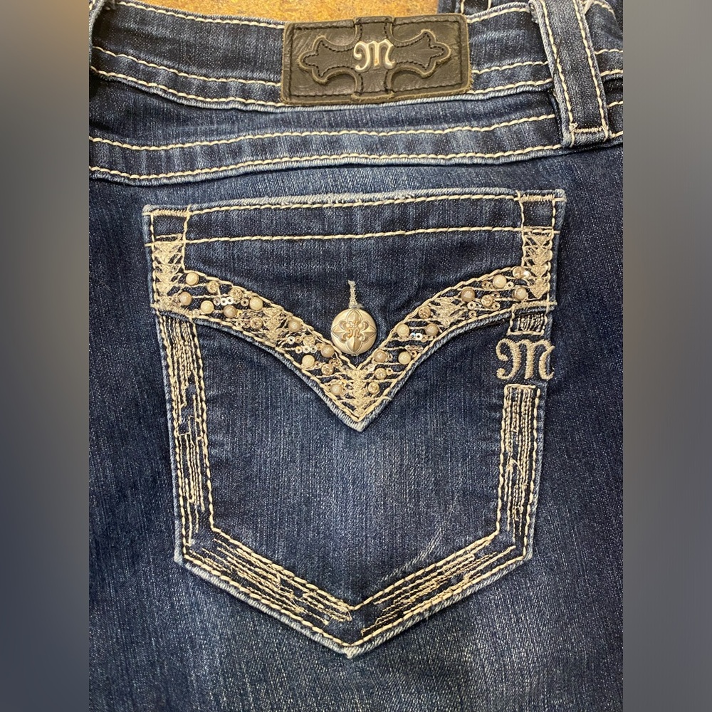 EUC Miss Me bootcut Jeans
